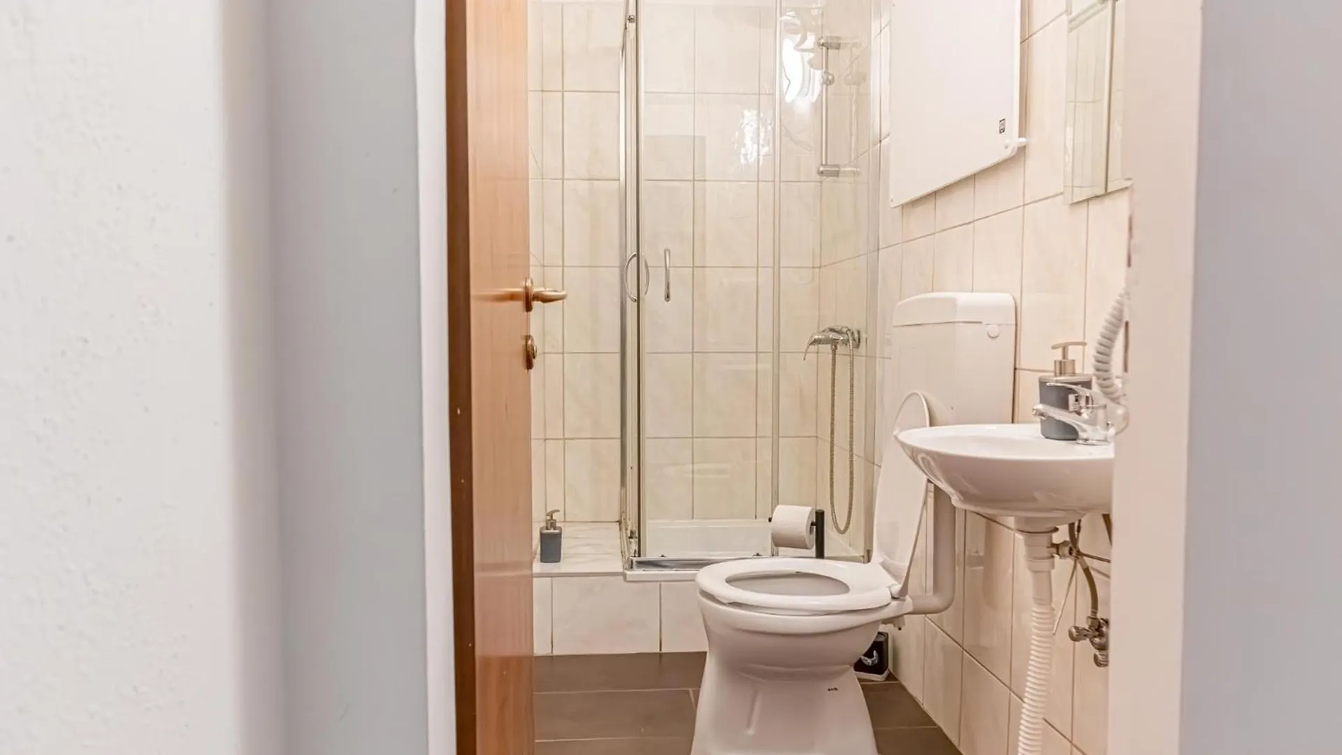 Economy City Living- 1Br Apt In The Heart Of Vienna Apartment